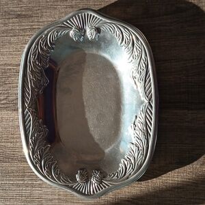 Used Wilton Armentale Acanthus Small Trays